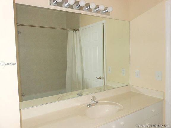 3rd image of 2731 NE 3rd Dr Unit 104
