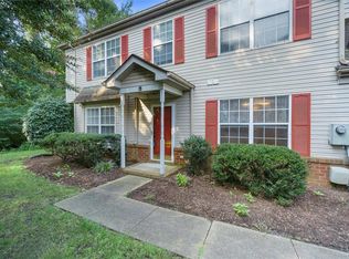 237 N Hill Ln, Chesapeake, VA 23322