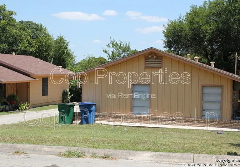 144 Cloudhaven Dr #1 — Photo 1