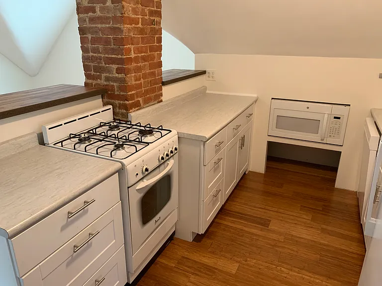 296 Hilldale Ave #3 — Photo 8