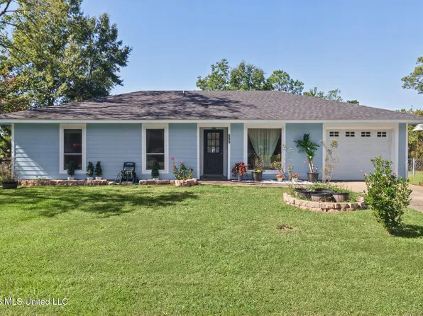 695 Michelle Dr, Biloxi, MS 39532