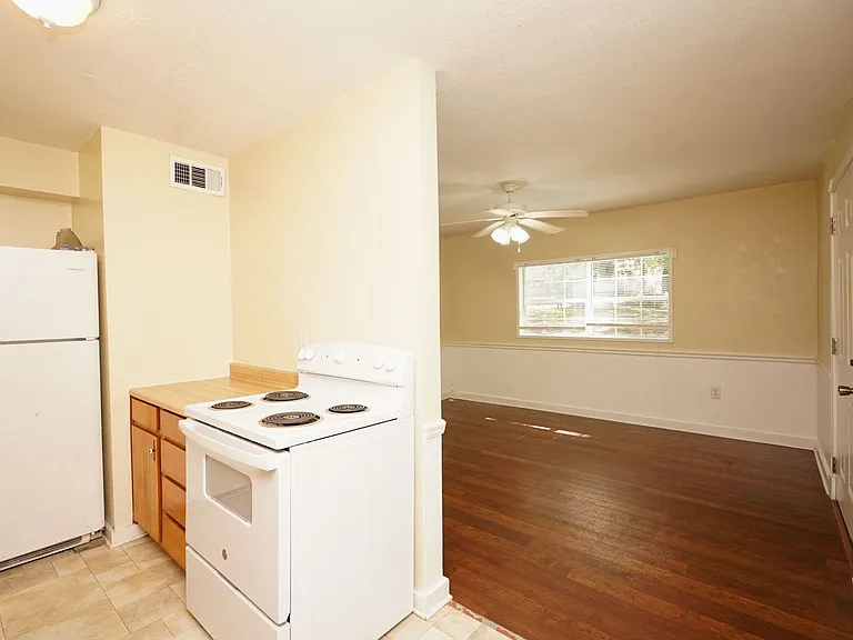 503B McKinney St — Photo 11