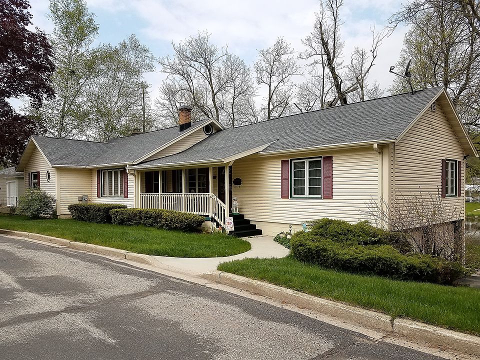 637 N. Main Columbus WI