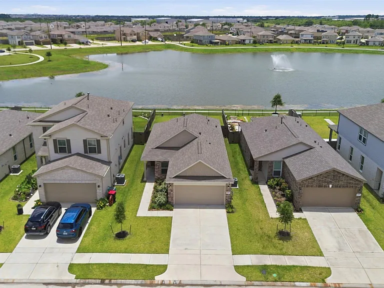 25343 Trinity Oakley Ct — Photo 28