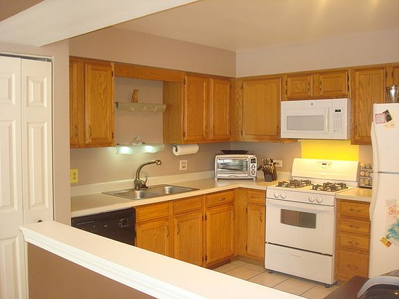5th image of 144 White Branch Ct