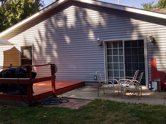 3rd image of 15408 Coleman Ave
