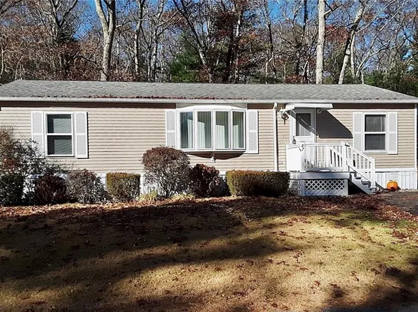 87 Sherwood Valley Ln, Coventry, RI 02816