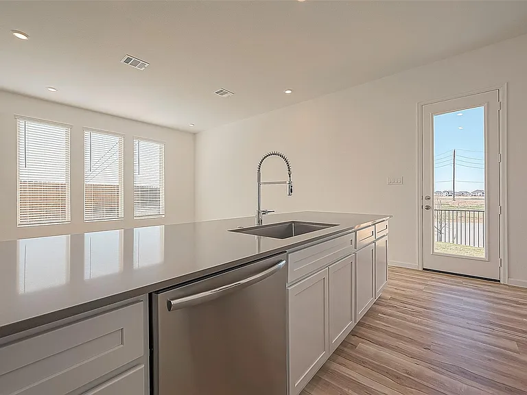 5402 Holly Haven Ct — Photo 13