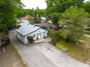 42 5th Ln, Wasaga Beach, ON L9Z 2E9