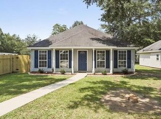 61471 Elizabeth St, Lacombe, LA 70445