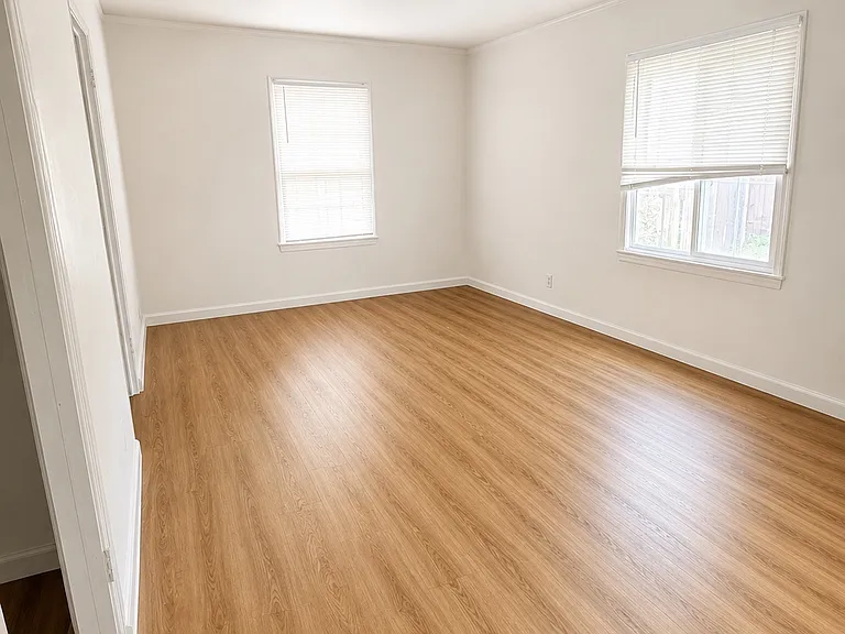 2161 Lucerne Ave — Photo 6