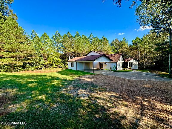 3rd image of 105 Canton Dr