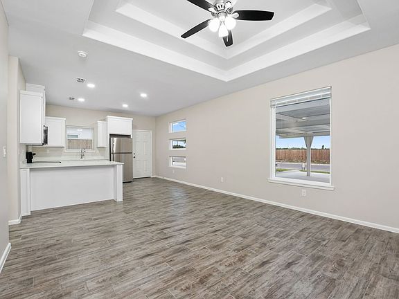 5th image of 3604 Ventura Ave APT 1