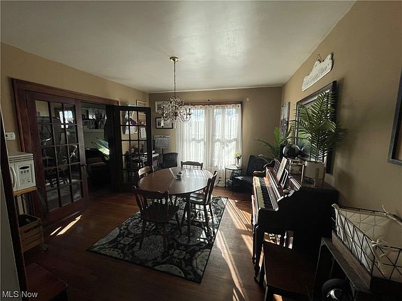 2nd image of 227 Madison Ave