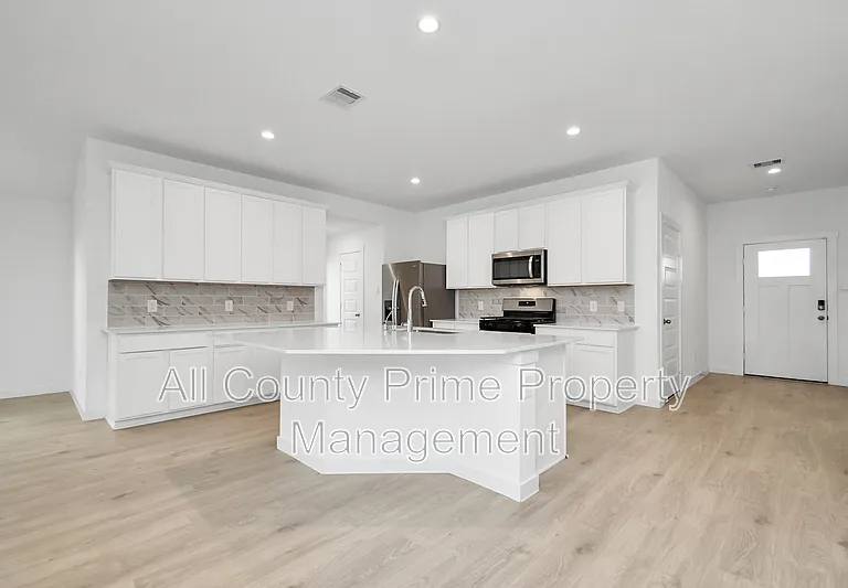 29935 Gallatin River Ln — Photo 8