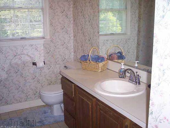 5th image of 2305 Leeds Ln