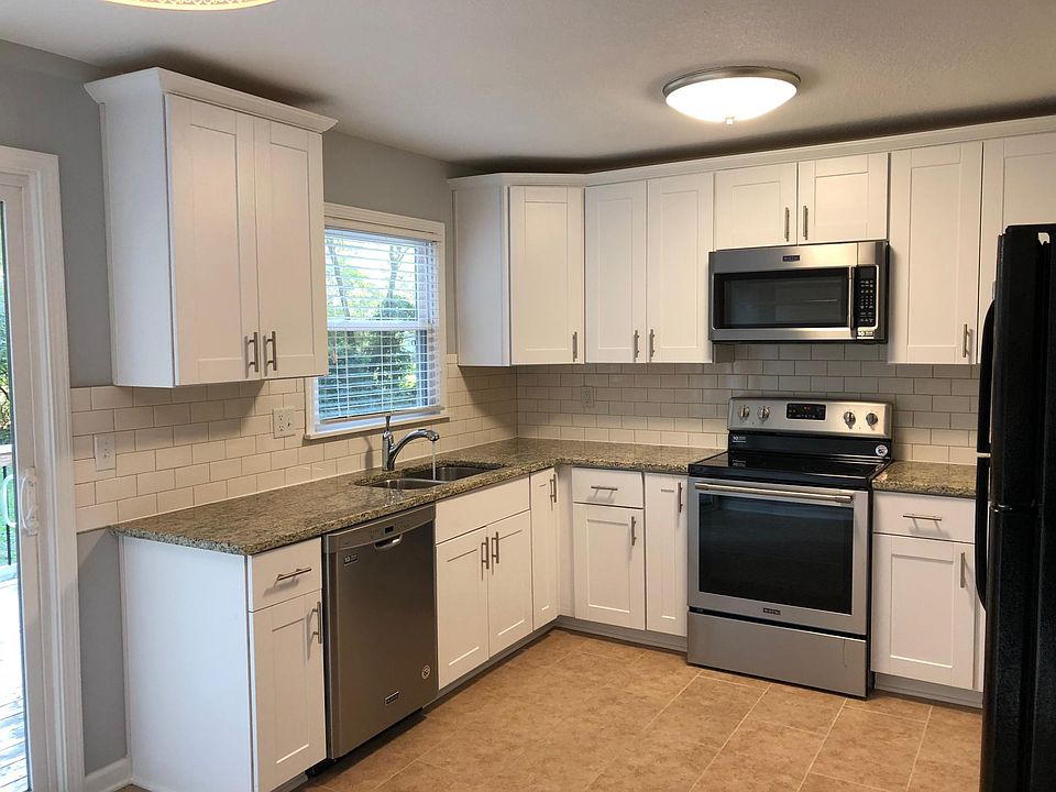 7237 Woodson St, Overland Park, KS 66204 Zillow