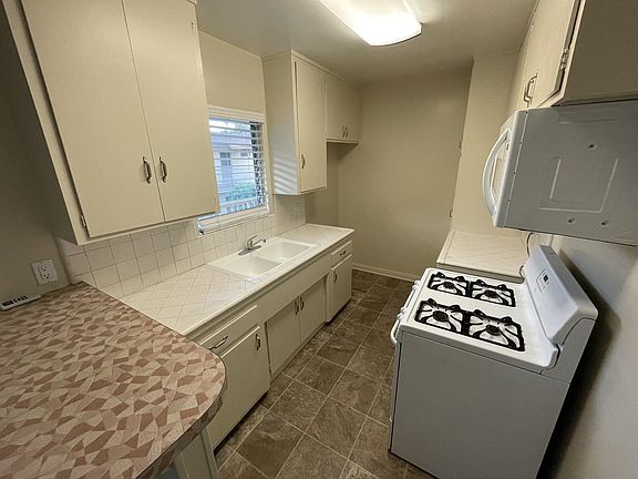5th image of 1241 Boynton St APT 9