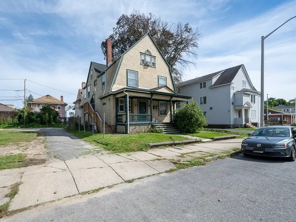 6 Dean St, Worcester, MA 01609