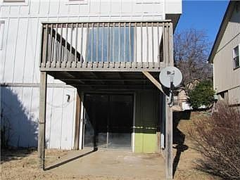 5th image of 519 E 97th Ter