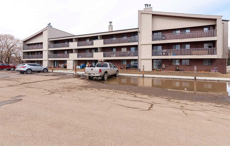 1st image of 5607 S 31st St #203