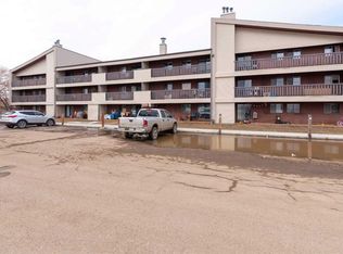 5607 S 31st St #203, Lloydminster, AB T9V 2H3