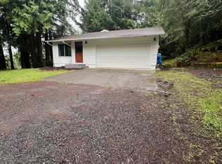 990 E 3rd St, Coquille, OR 97423