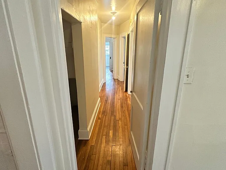 527 Maryland Ave — Photo 8