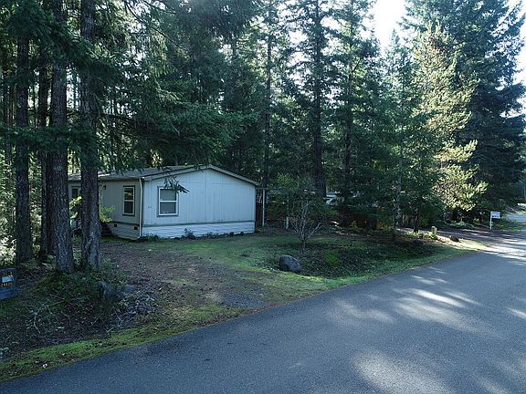 2nd image of 30 N Buckhorn Way