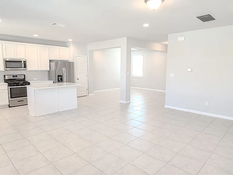 2604 Pecan Island Dr — Photo 4