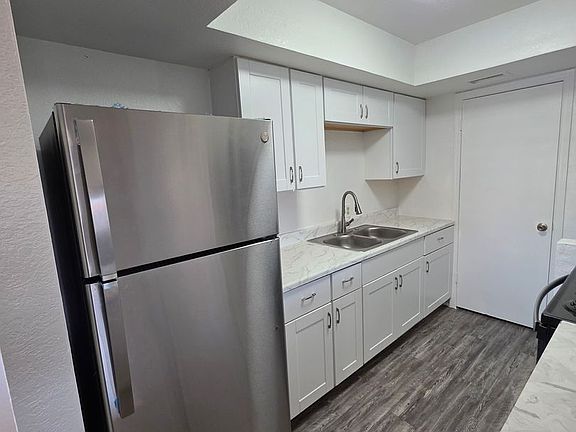 4th image of 4416 N 35th Ave APT 207
