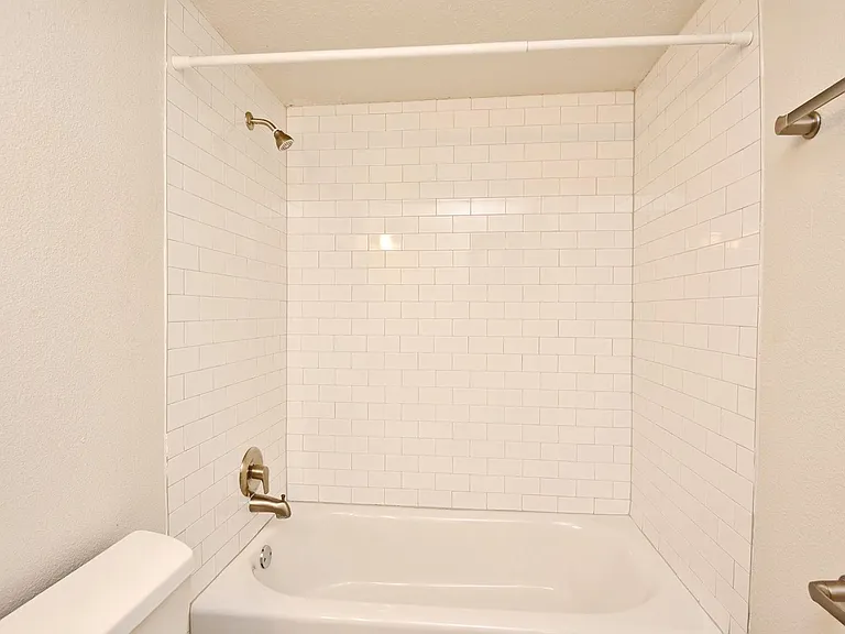 221 Moyses Rd #221 — Photo 6