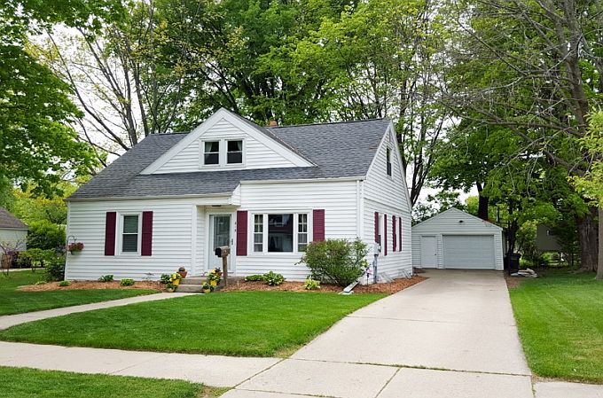 1st image of 818 N Oakwood Ave