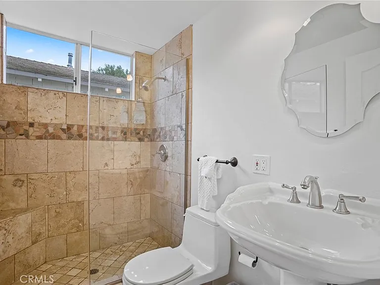 117 Marine Ave — Photo 18