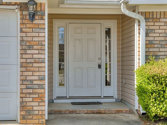 4th image of 2069 Sylvan Lake Dr