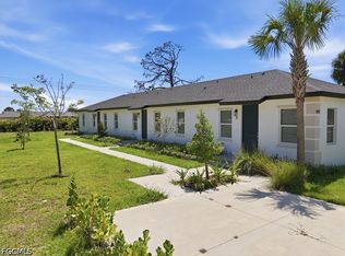 191 Rotonda Blvd W #3, Rotonda West, FL 33131