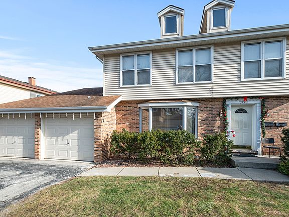 2nd image of 16743 Hillside Pl