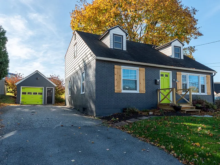 7 Circle Rd — Photo 3