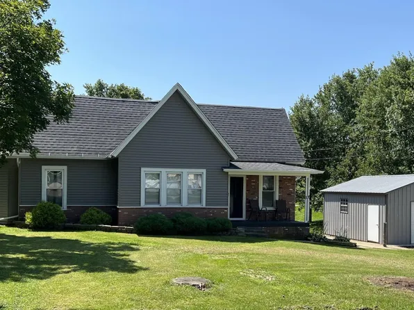 105 E Main St, Sheffield, IL 61345