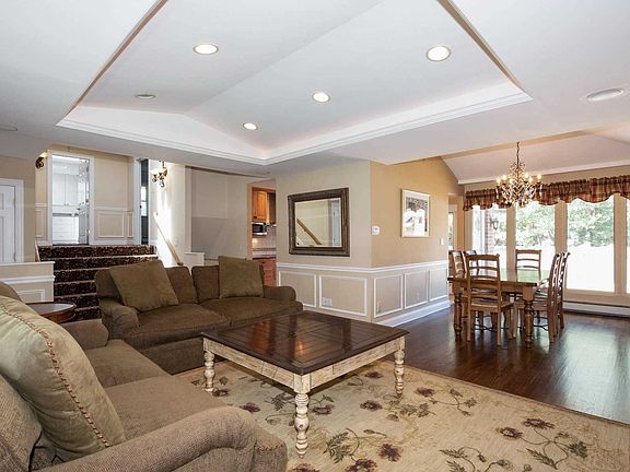 2nd image of 115 Birchwood Park Dr