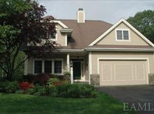 15 Greenbriar Cir, Armonk, NY 10504