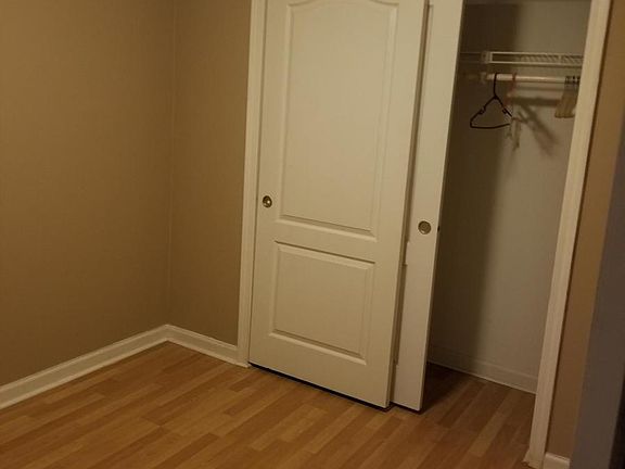 4th image of 1457 E 69th Pl #B