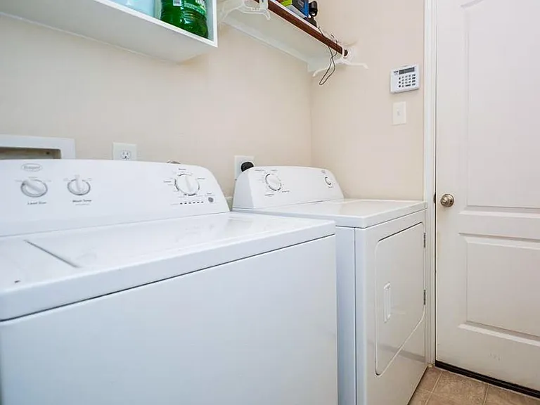 24318 Cornell Park Ln — Photo 10