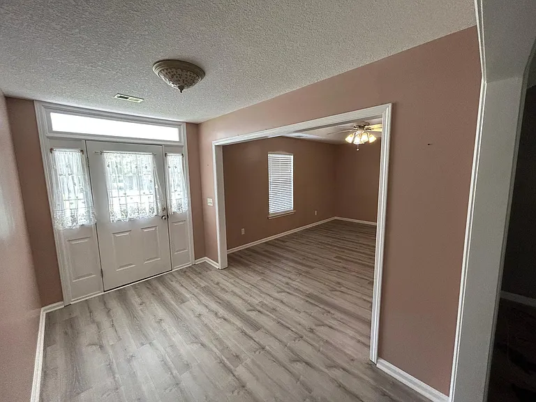 504 Whits End — Photo 6