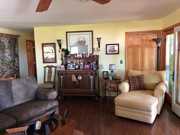 2nd image of 176 River Dr #Up