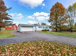 10959 Nine Mile Rd, South Lyon, MI 48178