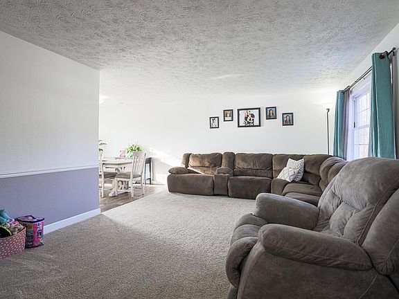 3rd image of 11267 Lake Forest Dr