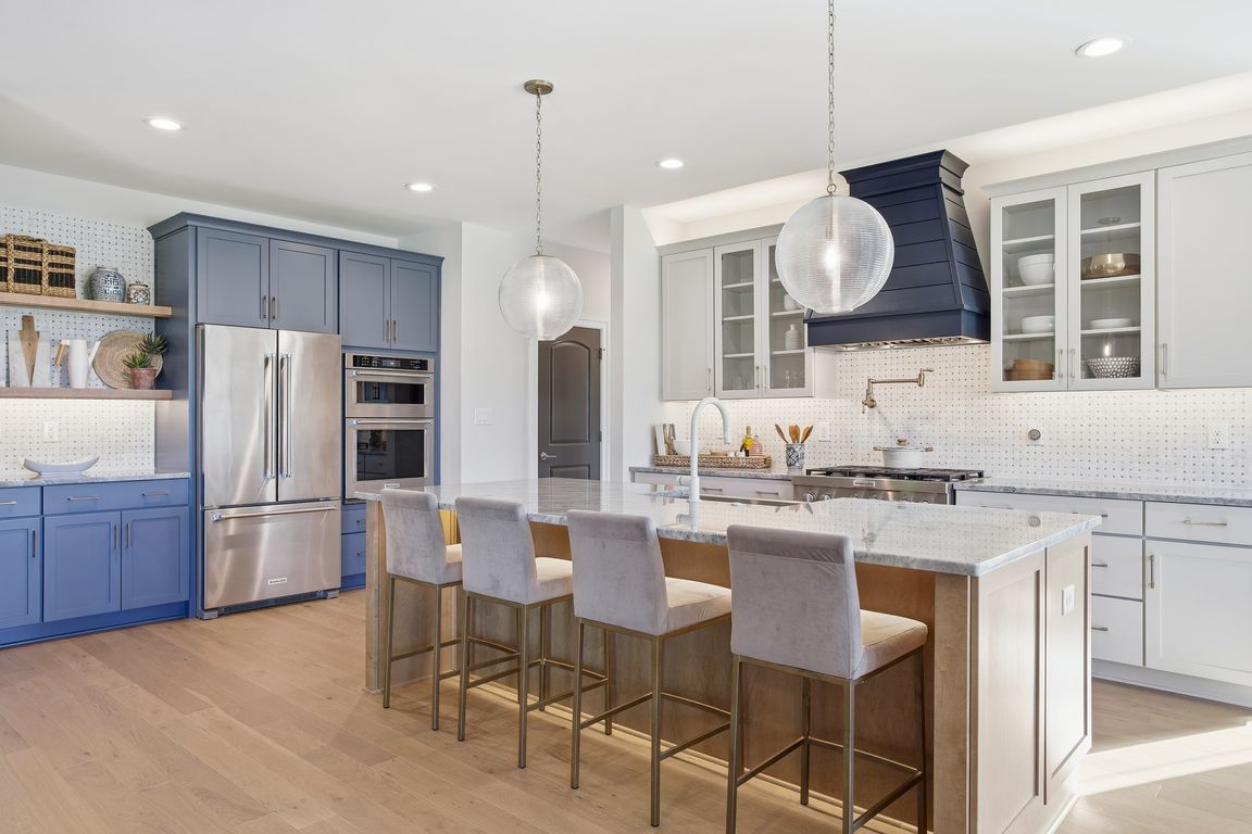 next background image