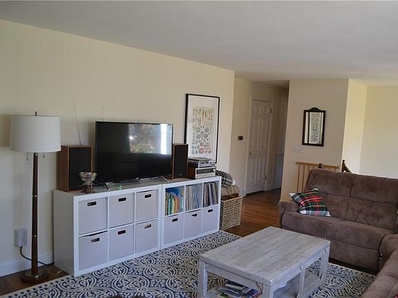 5th image of 5 Pittsford Manor Ln