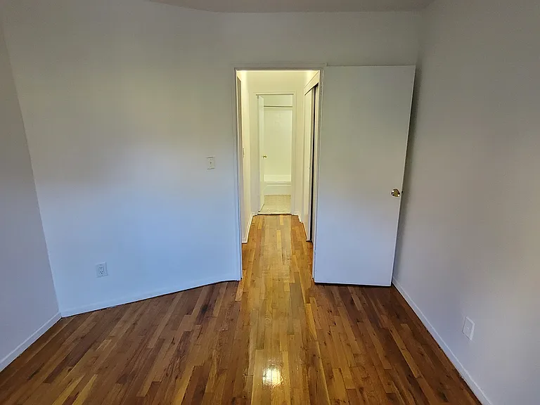2875 Bainbridge Ave #A7 — Photo 9